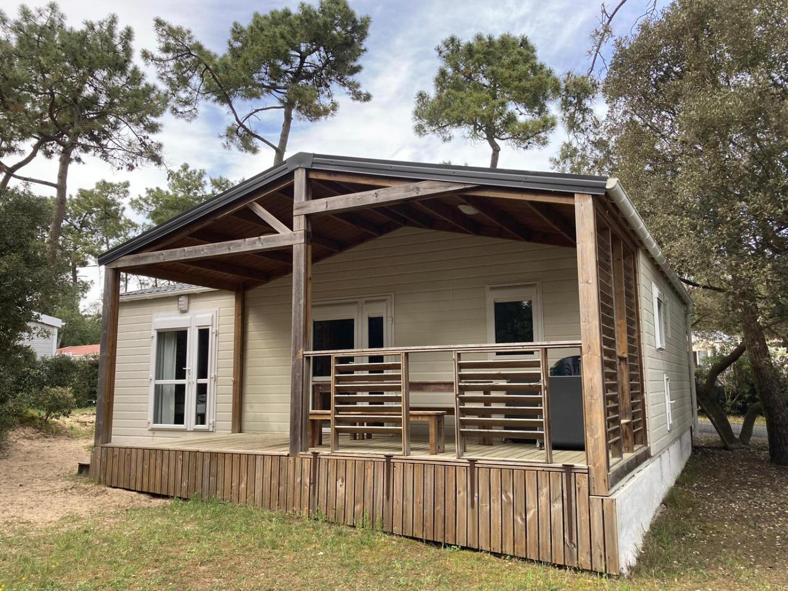 Le Domaine Des Pins Campeggio
