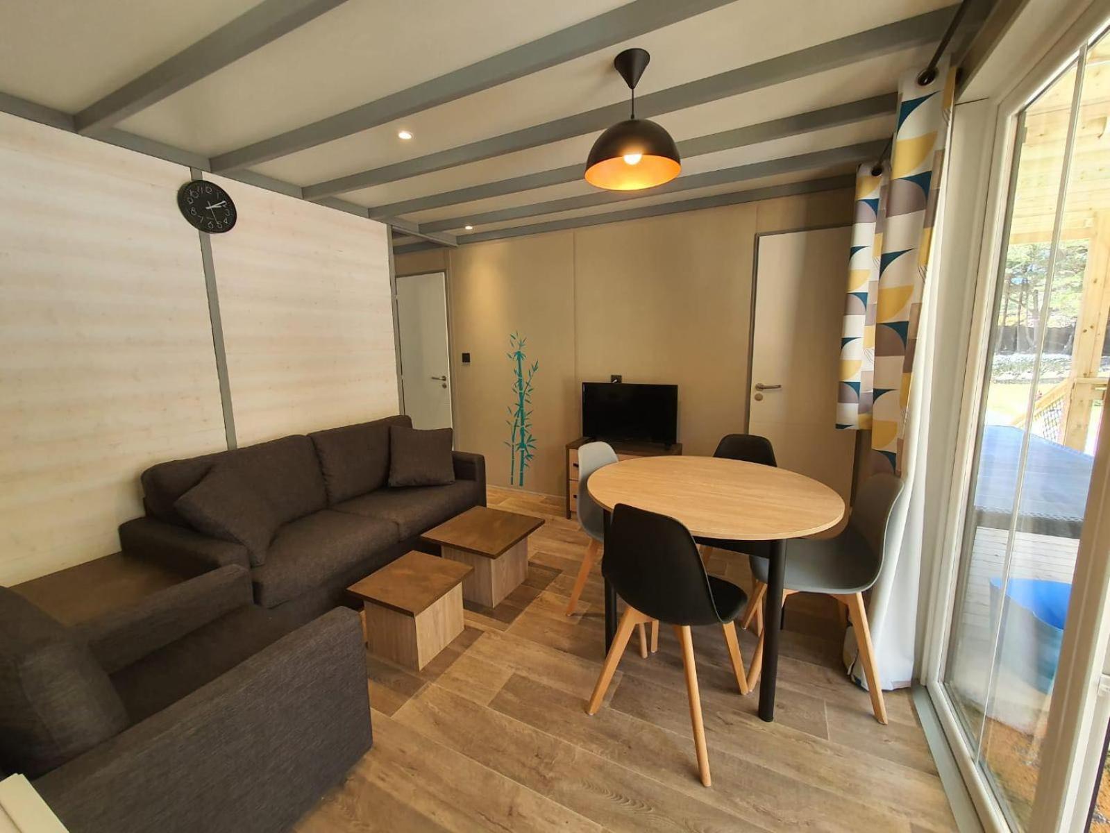 Le Domaine Des Pins 4*